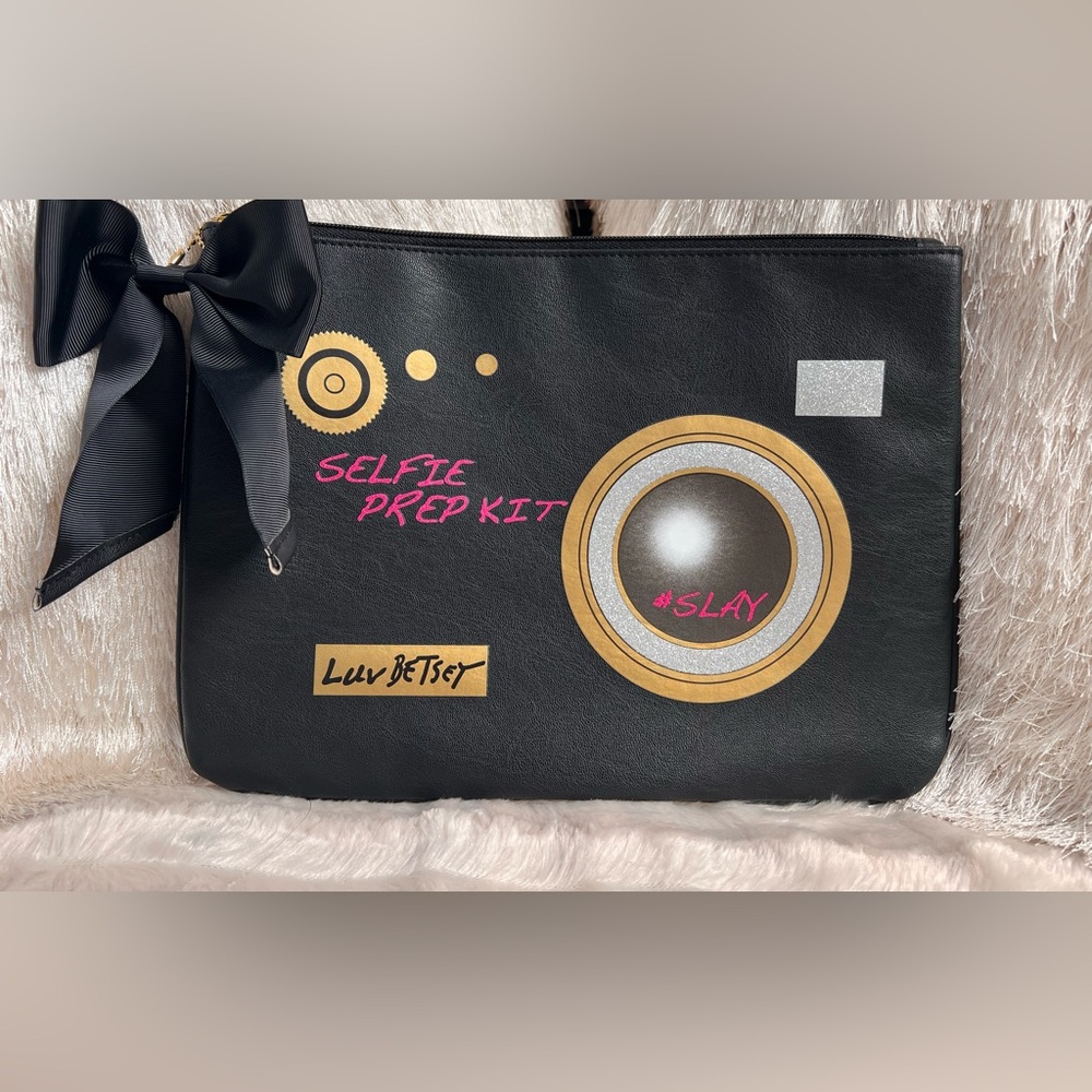 Betsey Johnson Black Camera Selfie Kit Clutch